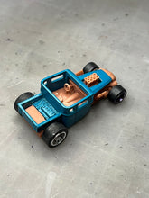 Load image into Gallery viewer, Boneshaker Custom Engine/Grille + Interior &amp; Base