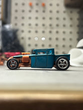 Load image into Gallery viewer, Boneshaker Custom Engine/Grille + Interior &amp; Base