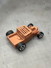 Load image into Gallery viewer, 31' Custom Truck Base/Interior + Bed Cover