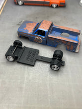 Load image into Gallery viewer, M2 75 Silverado Utility Bee Lowered Base M2-006