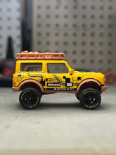 Load image into Gallery viewer, 2021 Bronco Overlander Interior &amp; Base + Roofrack